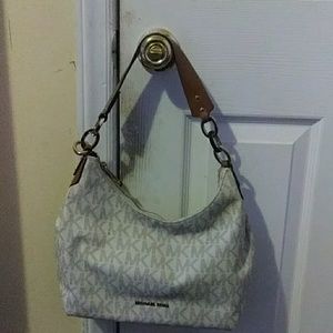 Micheal hand bag cross body